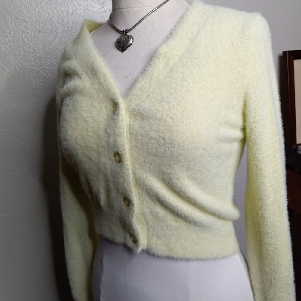 Willow & Wind fluffy v-neck button-up cardigan sweater Size S